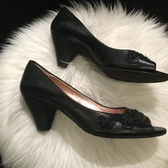 Report Tolly Black Rosette Open Toe Heels – Sz 9 - Picture 4 of 13